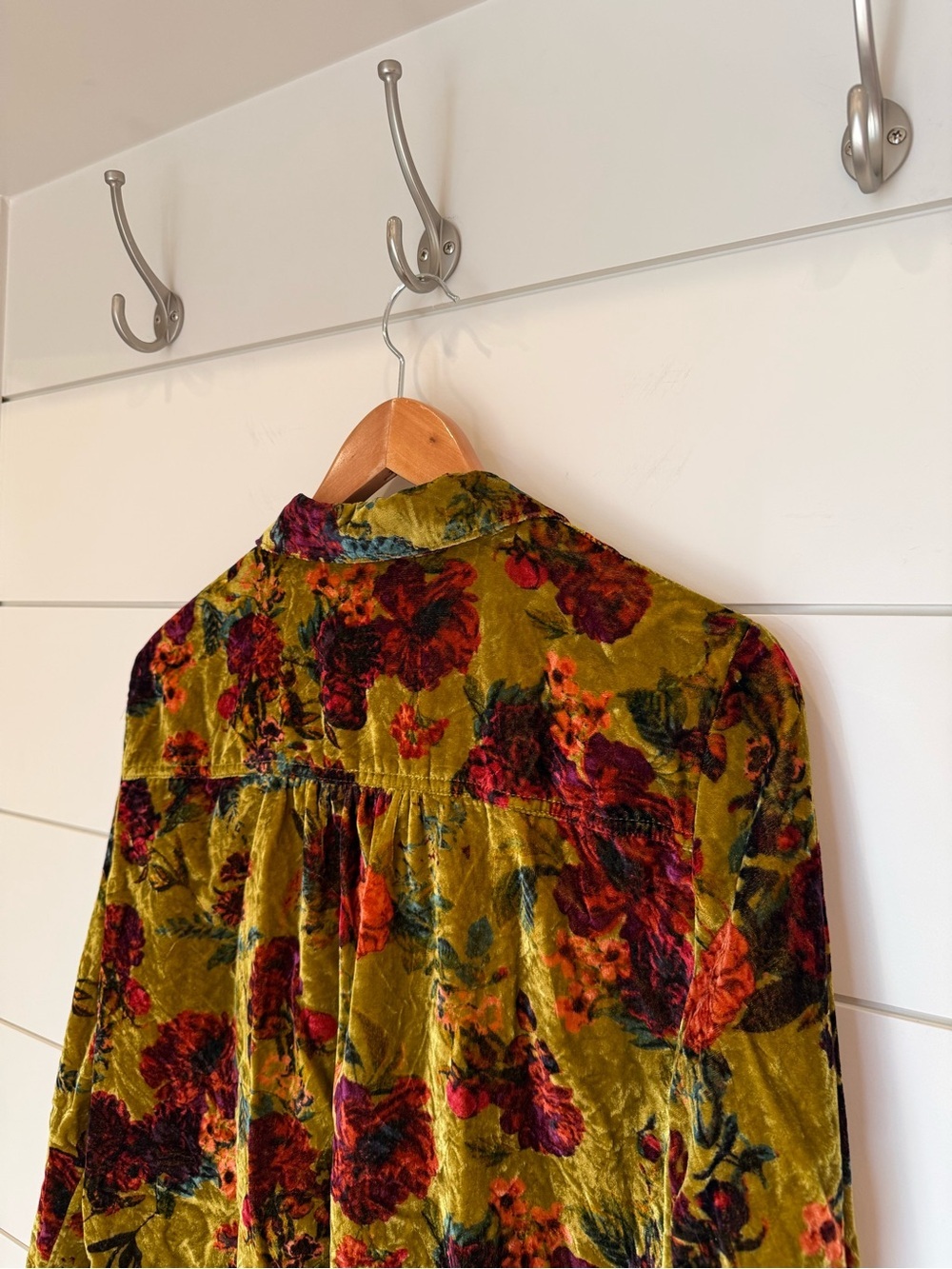 Anthropologie Pilcro The Hadley Relaxed Velvet Buttondown Shirt Medium - Picture 5 of 7